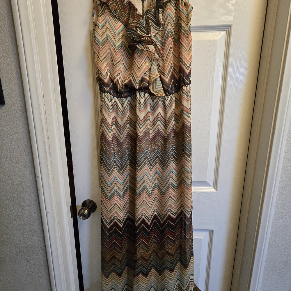 Elegant Chevron Maxi Dress in Earth Tones